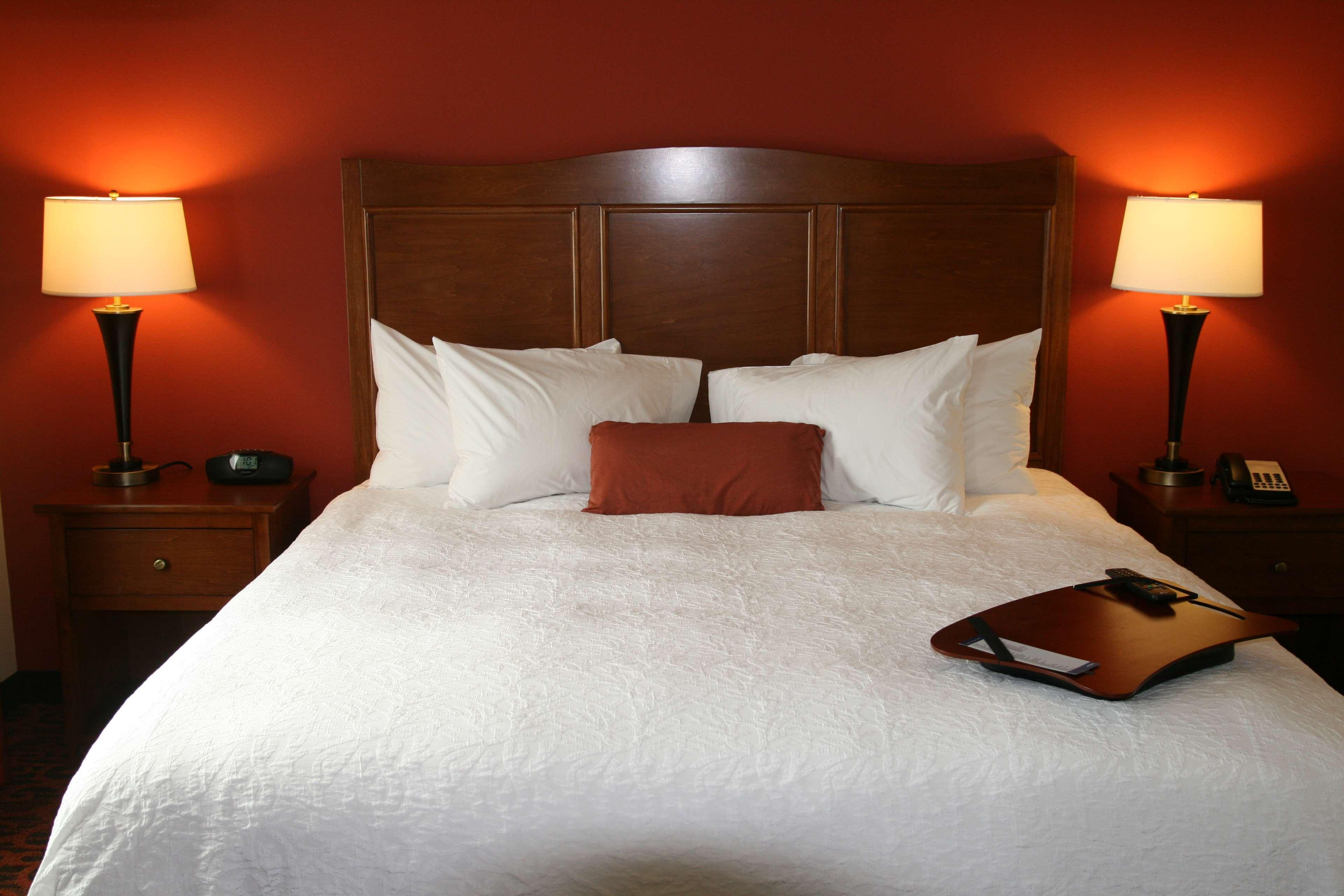 Hampton Inn & Suites בסטרופ חדר תמונה